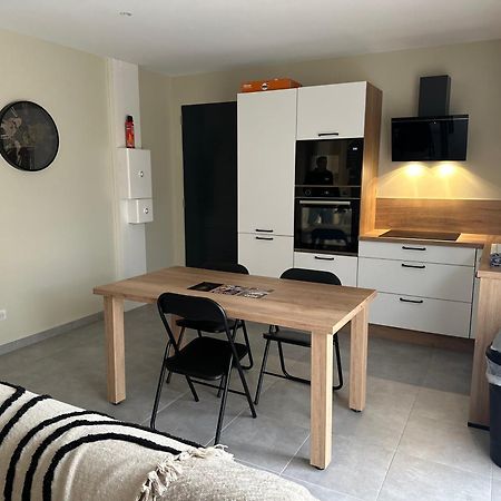 Maison T3 Dans Un Village Calme Saint-Mitre-les-Remparts Exteriér fotografie