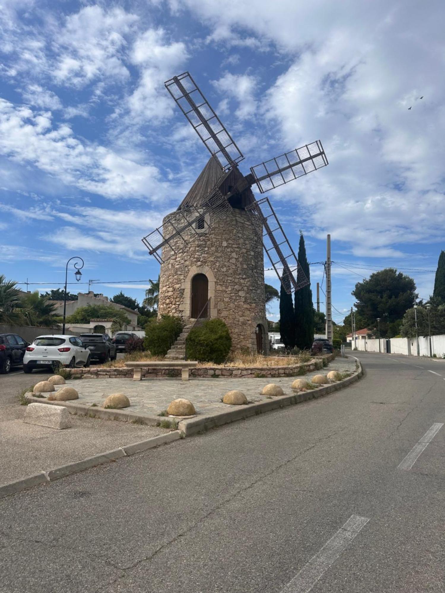 Maison T3 Dans Un Village Calme Saint-Mitre-les-Remparts Exteriér fotografie