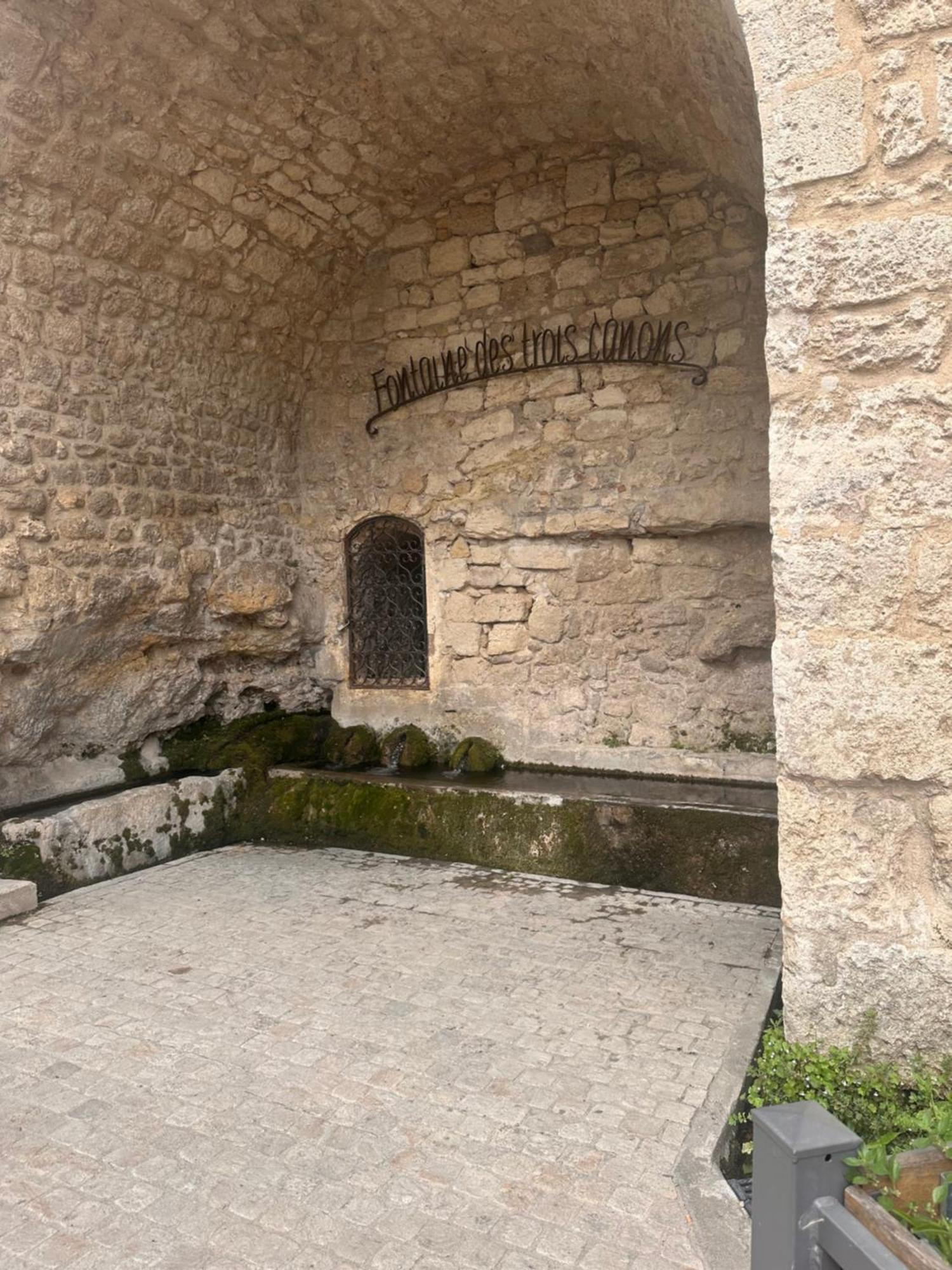 Maison T3 Dans Un Village Calme Saint-Mitre-les-Remparts Exteriér fotografie